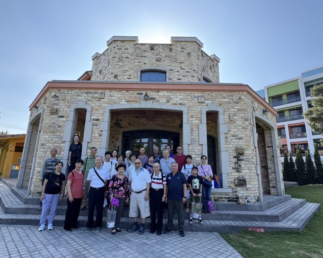 2025-11-172025.11.15.女賓夕內輪會清水岩健行移動例會